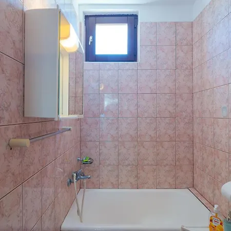 Appartement Awesome In With Kitchen *